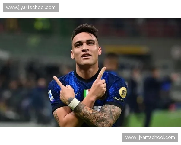 国际米兰21号球员表现分析与球队未来发展潜力探讨